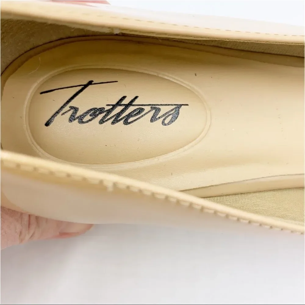 Trotters Tan Patent Leather Chunky Low Heel Women’s  Pumps 9 Narrow‎ Square Toe